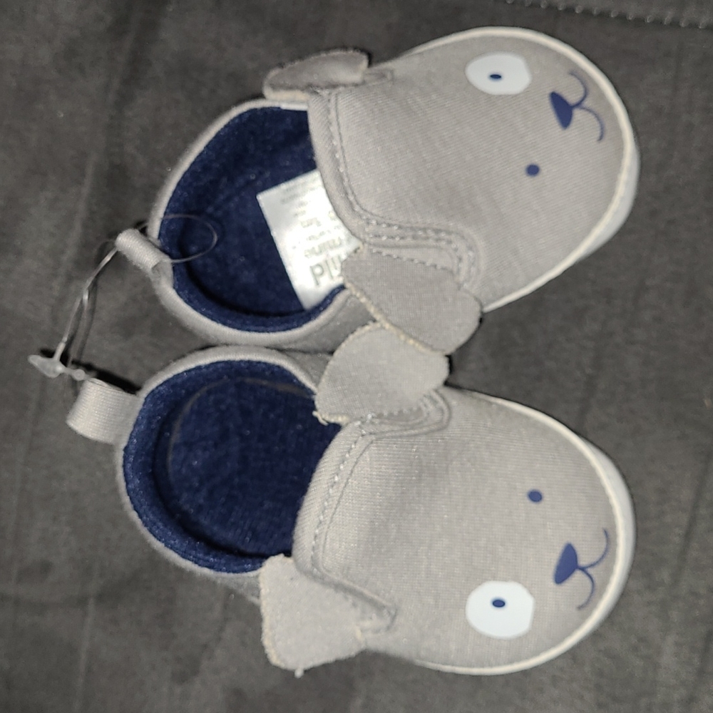 Child of Mine Made By Carters Baby White Spot Gray Dog Soft Slip On Shoes 0-3M - Picture 6 of 7